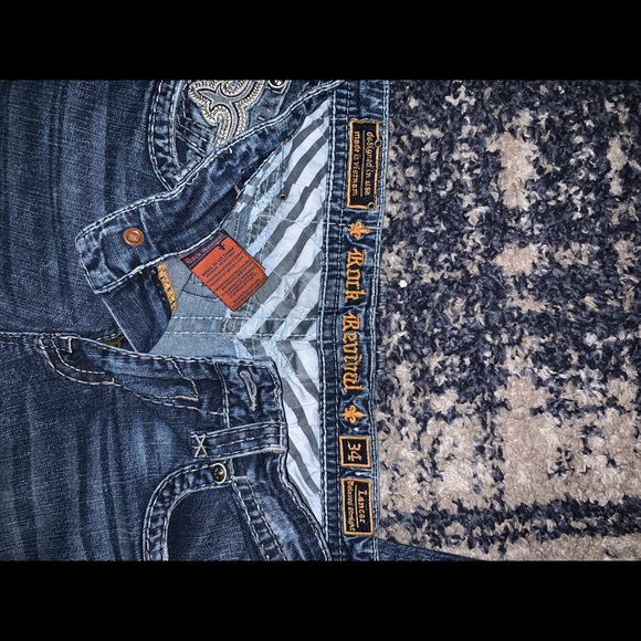 >>>>>>>> 2 PAIR ROCK REVIVAL JEANS DEAL!!<<<<<<<< - Picture 6 of 8
